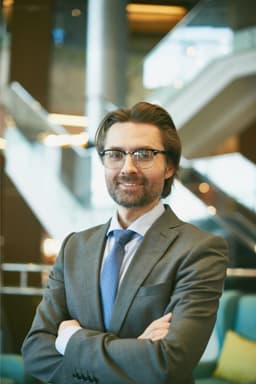 Service founder avatar 3